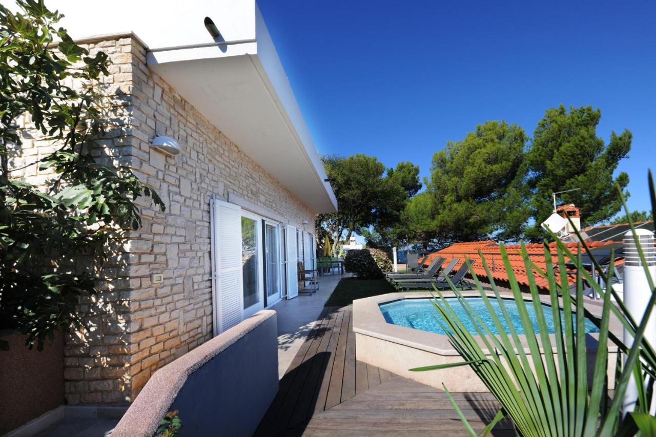 צרבני ורך Villa Cablex מראה חיצוני תמונה